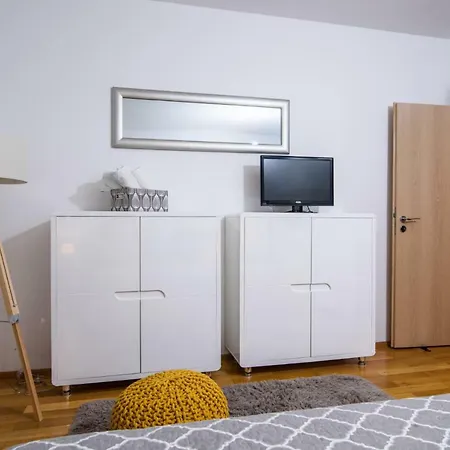 Gea Apartment