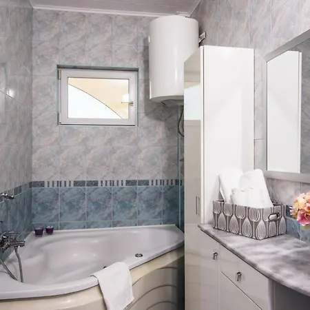 Gea Apartment