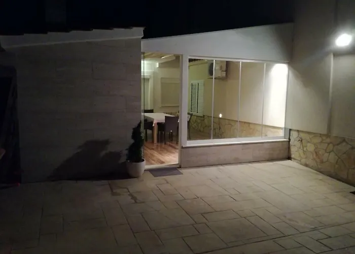 Gea * Τρογκίρ